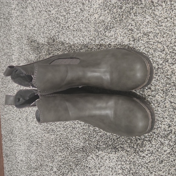 Maurices Anna Ankle Boot - Picture 2 of 5